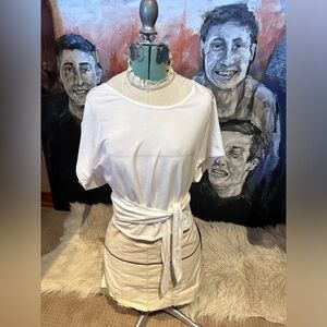 LIKE NEW - Lululemon - wrap around white stretchy shirt - XL (12-14)